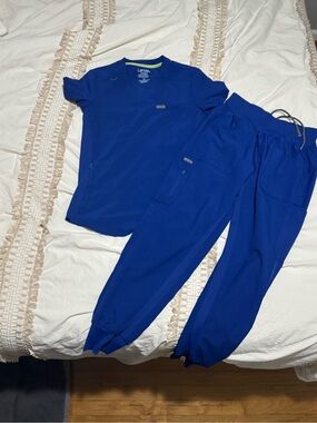 Landau forward scrubs